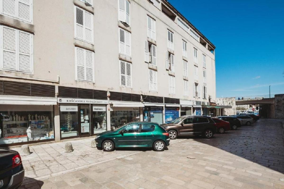 Double And Single S Apartments Zadar Exterior photo